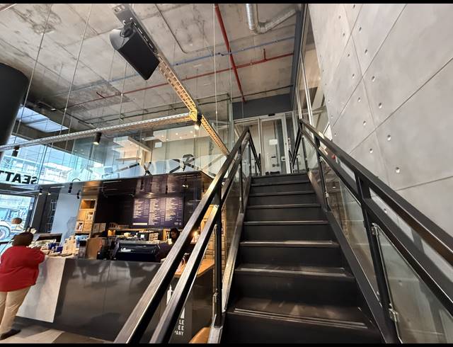 98M² OFFICE TO LET IN FORESHORE
